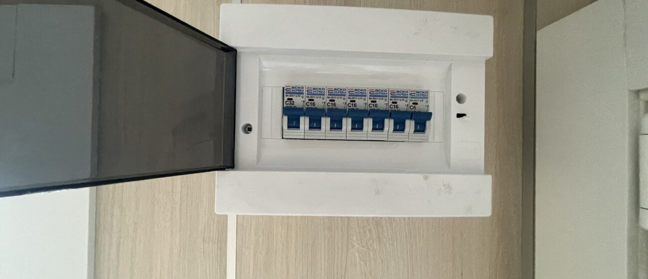 Вагончик с санузлом для поста охраны 6х2,5х2,7 (с. Мрия, Киевская обл.) - 13
